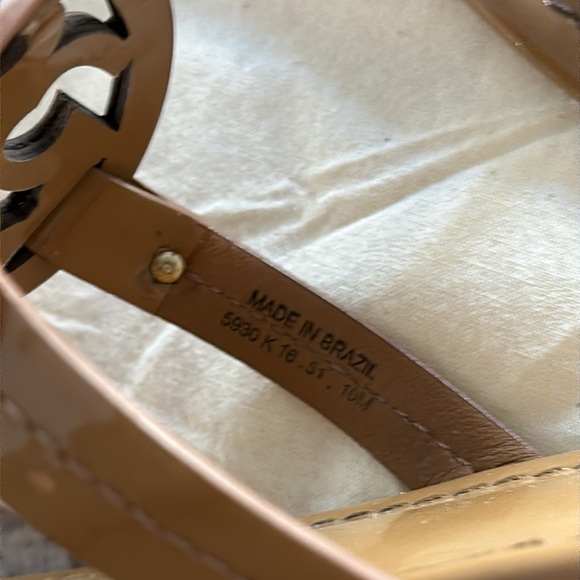 SALE! 🚨Tory Burch Miller sandals 10 nude patent - Picture 10 of 10